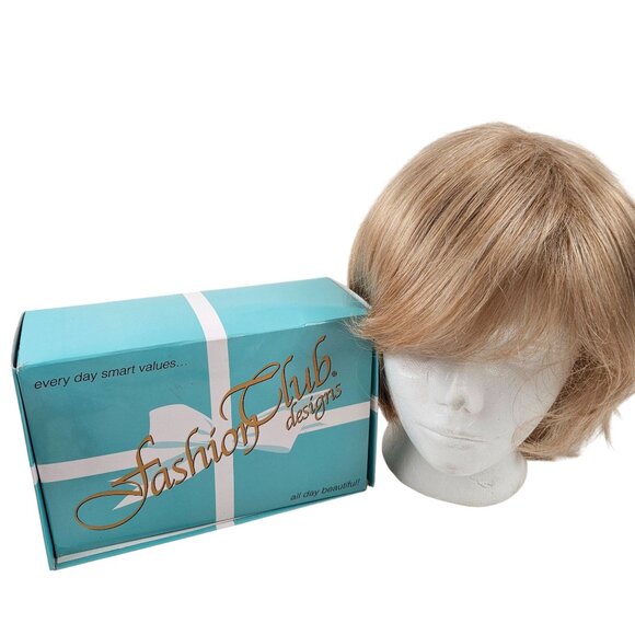 The Wig Company Other - The Wig Company TWC Flirtatious Womens Size Average G23 Fashion Club Short Blond